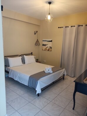 1 bedroom, WiFi, bed sheets