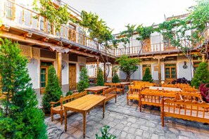 Courtyard - Grand Nodirbek Boutique Hotel - House Museum 17-19 century (Bukhara)