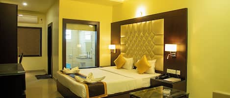 Premium Triple Room | 1 bedroom, individually decorated, individually furnished