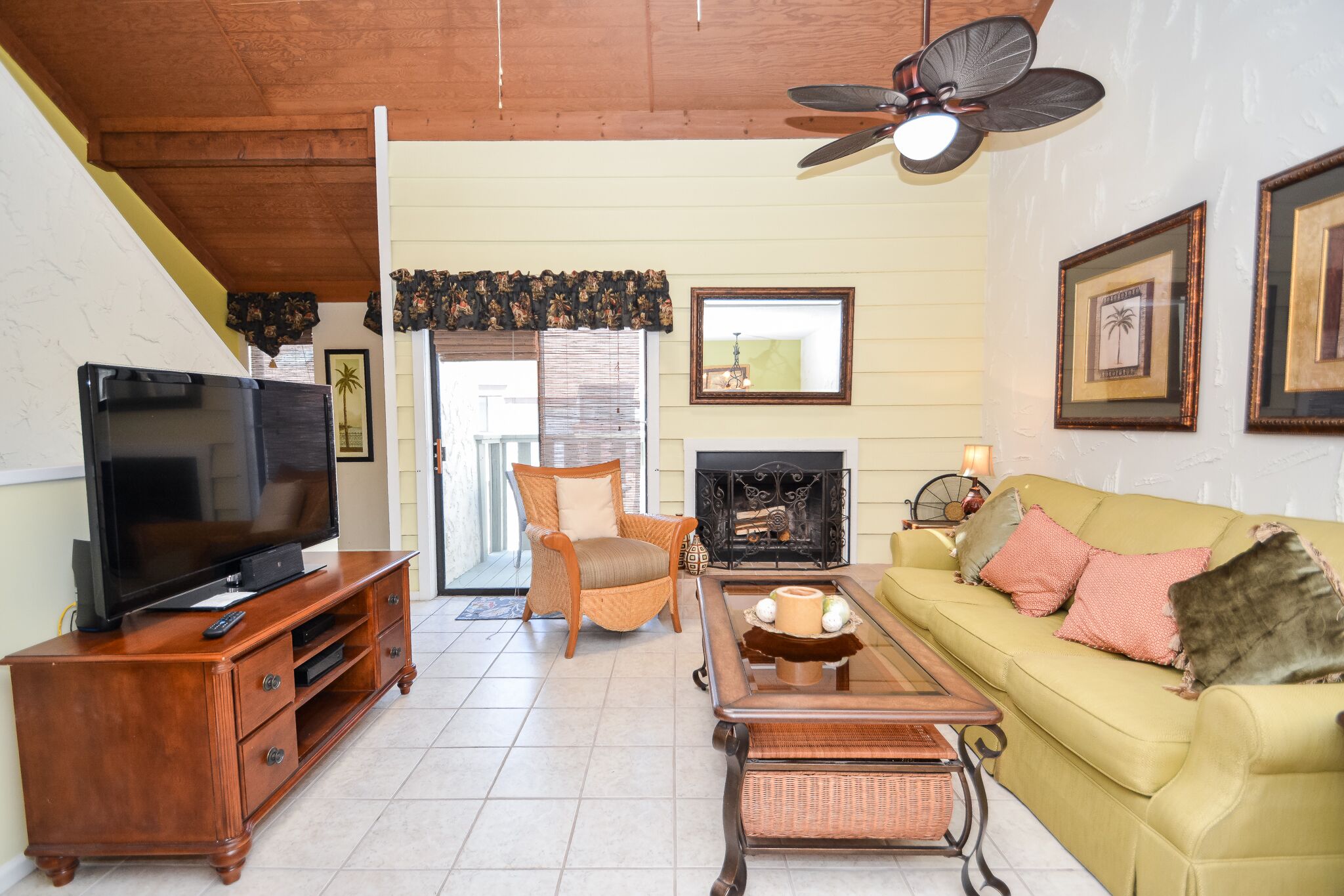 **Short Walk to the Beach and new Putt Putt in Myrtle Beach! Very quiet area.