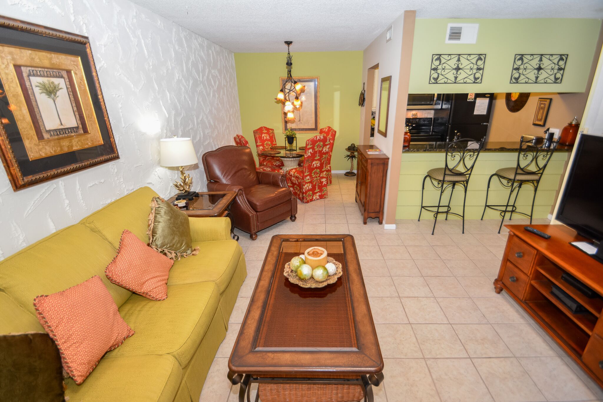 **Short Walk to the Beach and new Putt Putt in Myrtle Beach! Very quiet area.