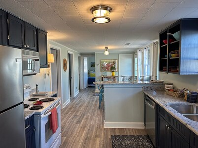 Comfy cozy cottage at White Lake