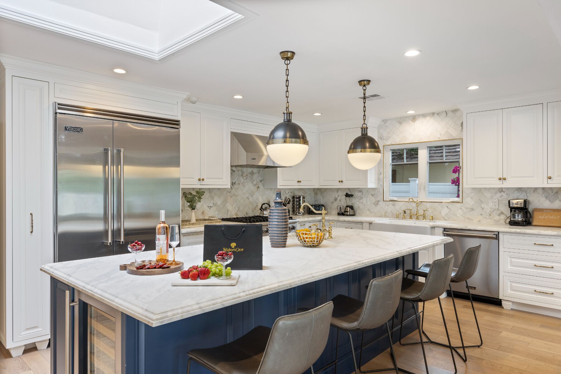 Gloria - Traditional Home with Contemporary Styling in the heart of Encino