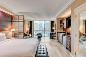 Schreibtisch, Bügeleisen/Bügelbrett, kostenloses WLAN, Bettwäsche