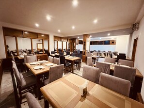 Daily buffet breakfast for a fee - Hill River Resort By West Western (Manali)