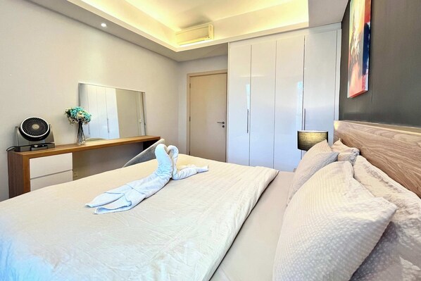 1 bedroom, desk, iron/ironing board, WiFi