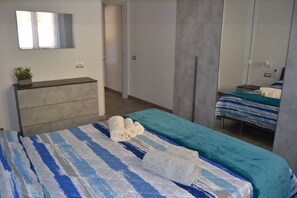 1 camera, ferro/asse da stiro, culla da viaggio, Wi-Fi gratuito