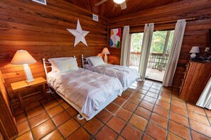 4 bedrooms, free WiFi, bed sheets