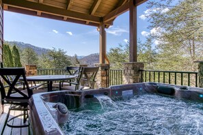 캐빈, 침실 2개 | 야외 스파 욕조