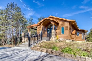 Cabin, 2 Bedrooms | Exterior - Mountain Valley Revival - Brand New Renovations, Close To Town, Panoramic Mountain Views!! 2 Bedroom Cabin by RedAwning (Pigeon Forge)