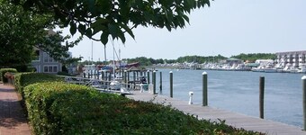 214 Mulberry - Great location in downtown historic Lewes!