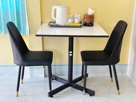 Room, 1 Large Twin Bed | Living area