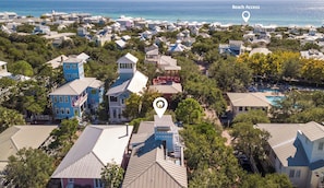 Exterior - Carriage House Next to Heated Pool. With Full Kitchen, Laundry, and 2 Full Baths (Santa Rosa Beach)
