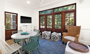 Dining - Carriage House Next to Heated Pool. With Full Kitchen, Laundry, and 2 Full Baths (Santa Rosa Beach)