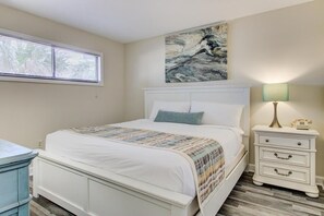 1 bedroom, iron/ironing board, free WiFi - 0204 Seaside Sanctuary by Atlantic Towers (Carolina Beach)