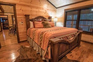 5 bedrooms, iron/ironing board, WiFi