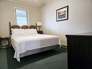 2 soverom, strykejern/-brett, wi-fi og sengetøy