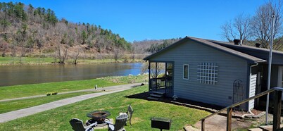Private Riverfront Cabin