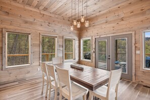 Cabane, 4 chambres | Restauration