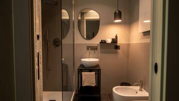 Shower, rainfall showerhead, eco-friendly toiletries, hair dryer