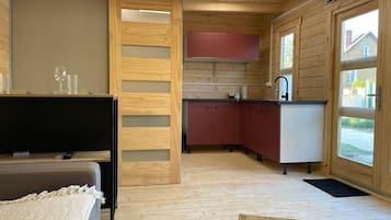 1 chambre, bureau, fer et planche Ă  repasser, lit parapluie