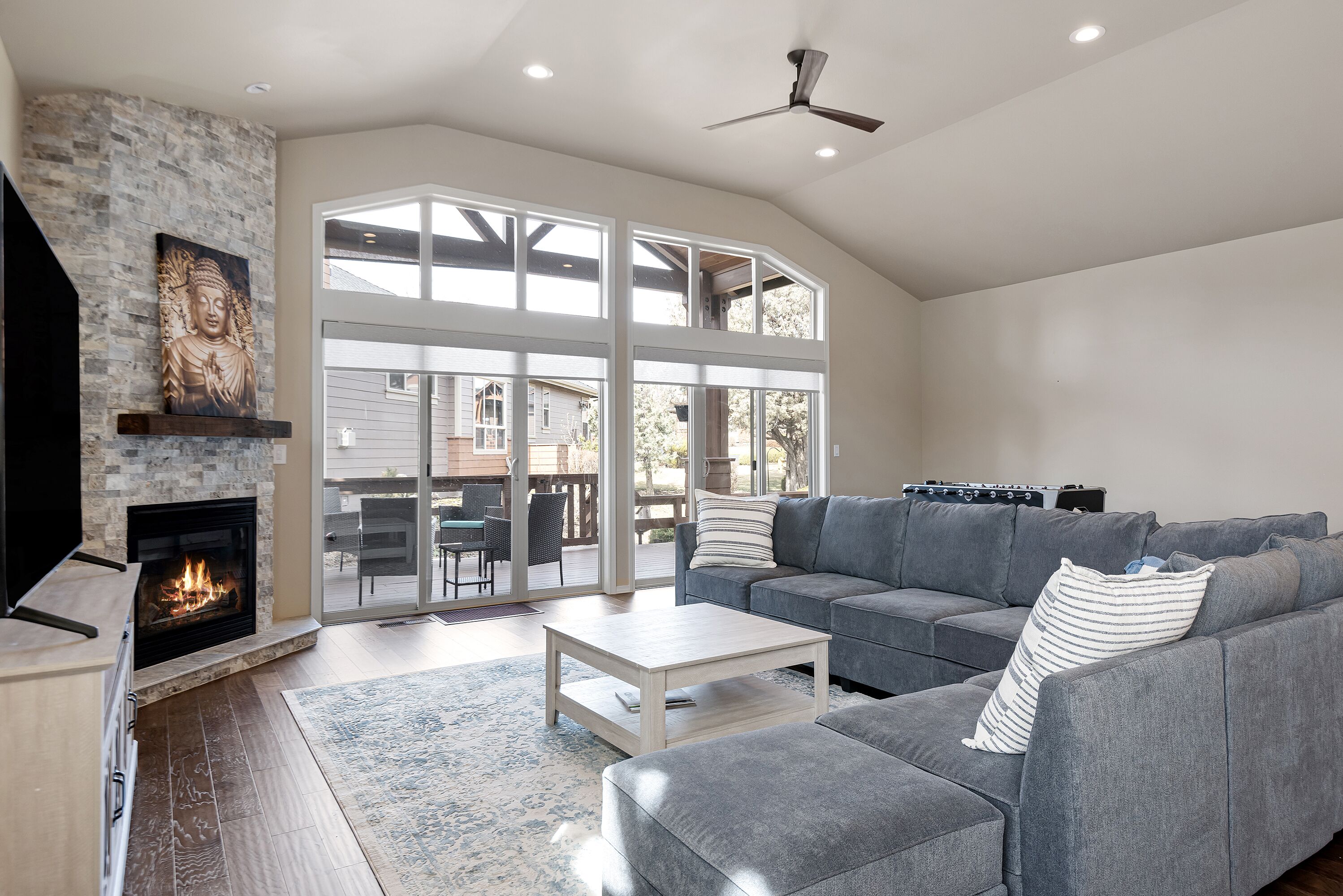 Gorgeous, Newly Remodeled, Pet Friendly Eagle Crest Home