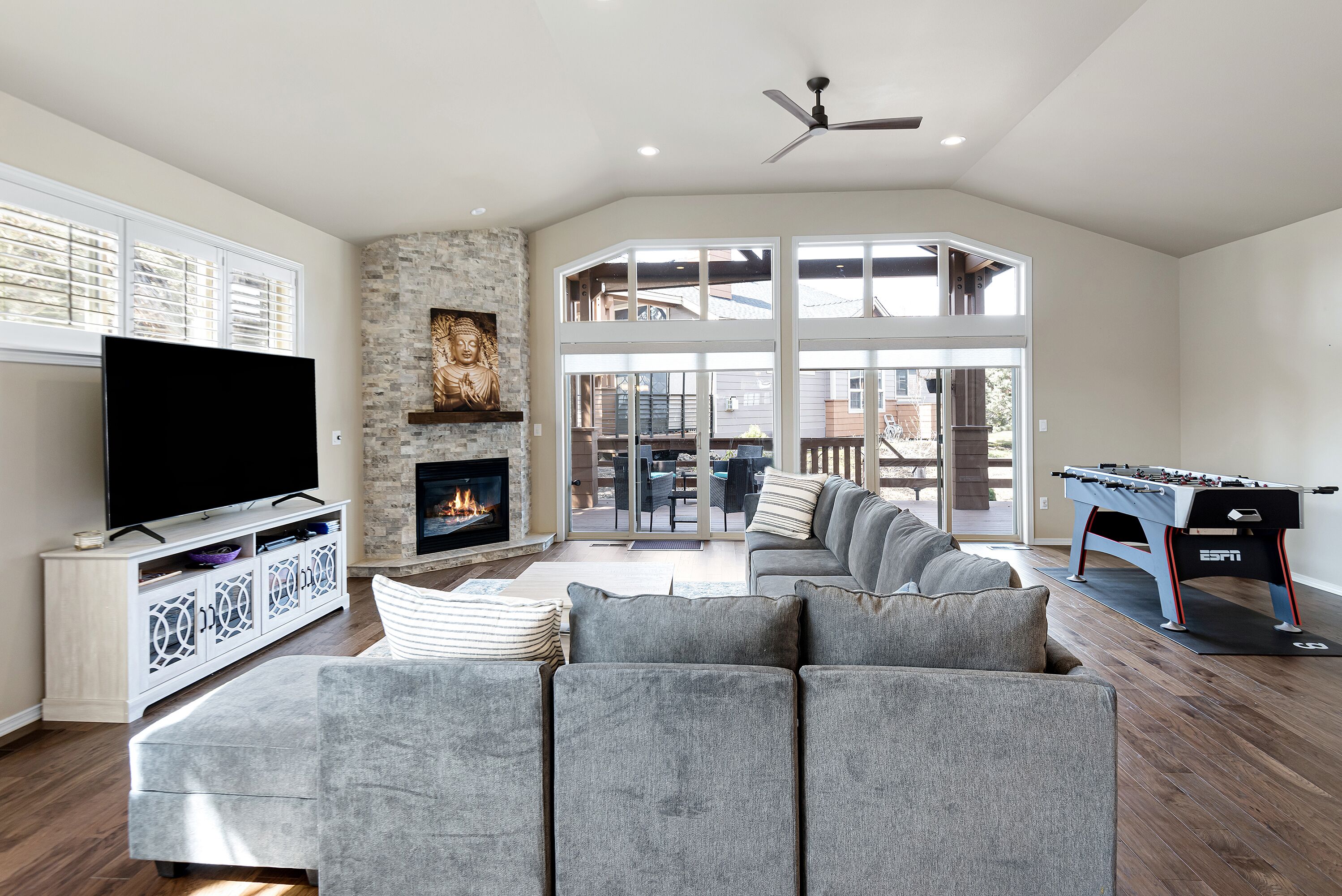 Gorgeous, Newly Remodeled, Pet Friendly Eagle Crest Home