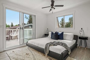 4 chambres, bureau, fer et planche à repasser, lit parapluie