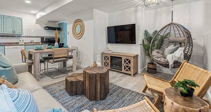 The Ohana Lakeside Retreat 4 Bedrooms & Tiki Bar
