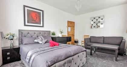 Double Room with Shared bathroom