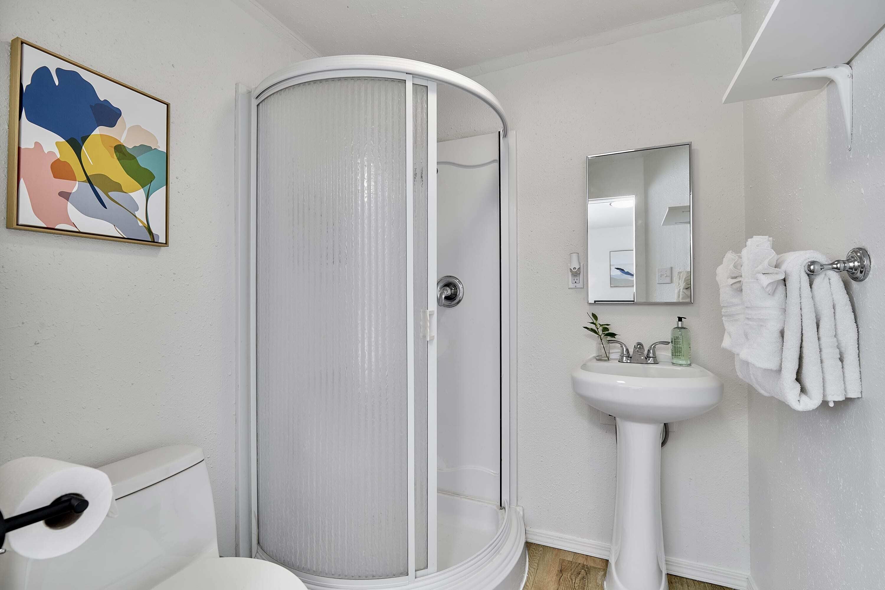 Cozy Bothell Rambler w/ Office, Game room w/bar and XL Fenced Yard