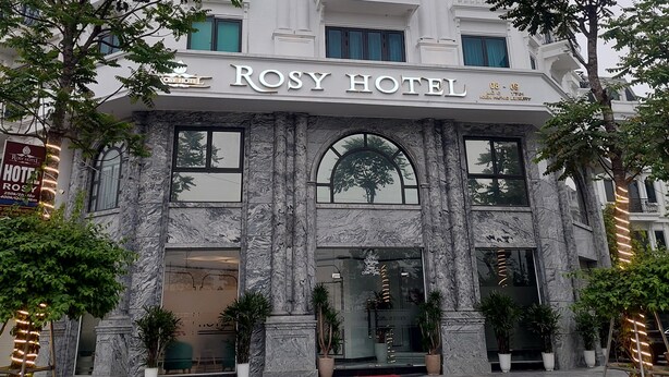 Front of property - Rosy Hotel (Anaheim)