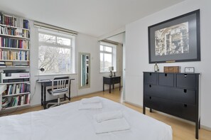 1 camera, una scrivania, ferro/asse da stiro, Wi-Fi gratuito