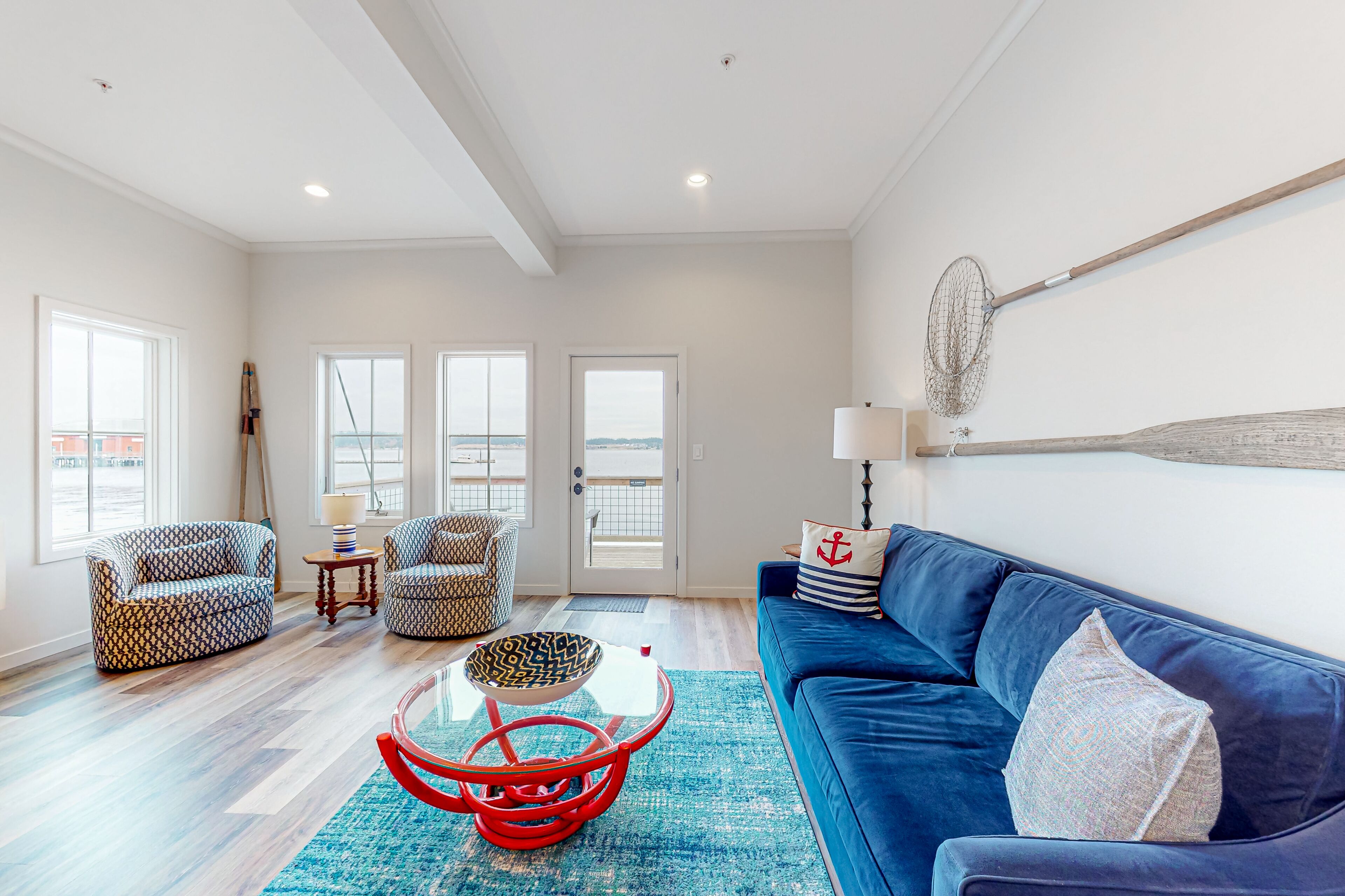 Splendid waterfront hotel with Penn Cove views, balconies, kitchens, & W/Ds