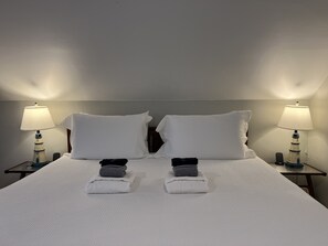 5 bedrooms, WiFi, bed sheets