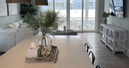 NEW home in 2023 w/ elevator! Perfect family getaway in Emerald Isle, sleeps 11!