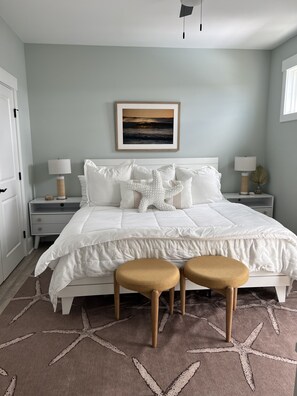 4 bedrooms, desk, free WiFi, bed sheets