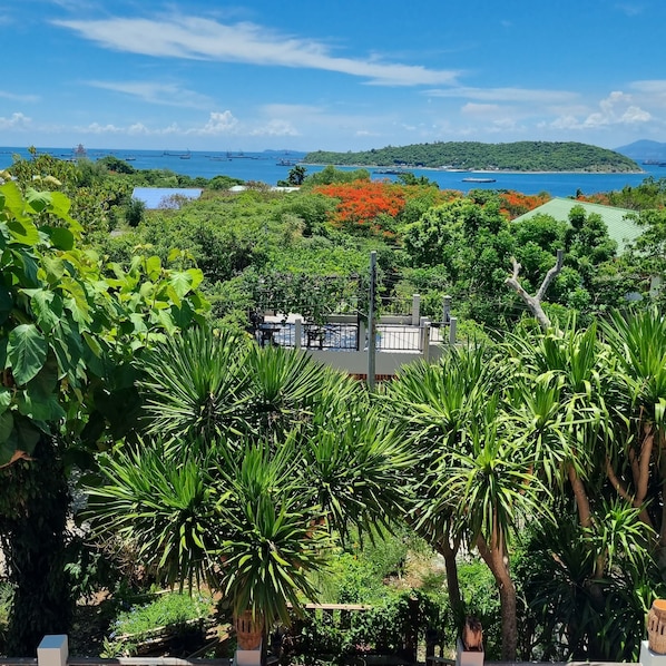 TV - Sawasdee Sichang Resort (Ko Sichang)