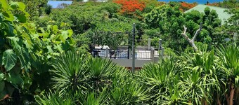 Sawasdee Sichang Resort