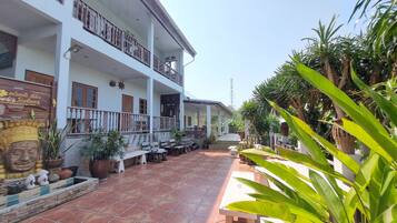 Standard Room, Lanai | Terrace/patio
