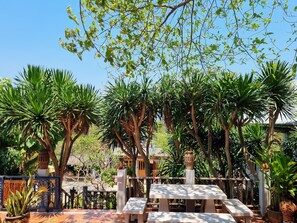 TV - Sawasdee Sichang Resort (Ko Sichang)