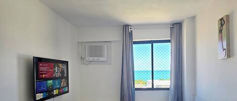 Apartment | 2 bedrooms, iron/ironing board, free WiFi, bed sheets