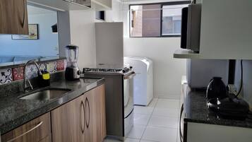 Leilighet | Eget kjøkken | Mikrobølgeovn, hurtigmikser og kjøkkenutstyr