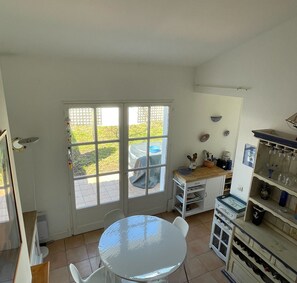 Dining - 75m² near the beach with garden and terrace (La Flotte)