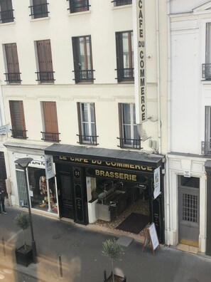 Exterior - Bright apartment near the Eiffel Tower (Paris)