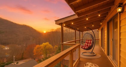 Sky High Retreat - Epic Views, Hot Tub, King Suites, Game Loft, Pet-Friendly