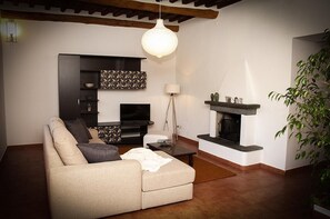 Living area - Apartment in an old renovated mill with terrace (Capannori)