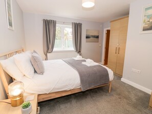 3 bedrooms, individually decorated, individually furnished, free WiFi