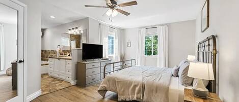 2 habitaciones, escritorio, tabla de planchar con plancha y wifi gratis