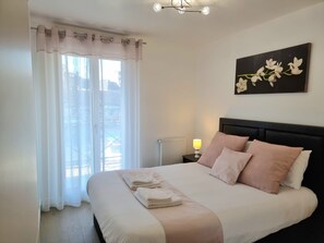 2 chambres, lit parapluie, Wi-Fi, draps fournis